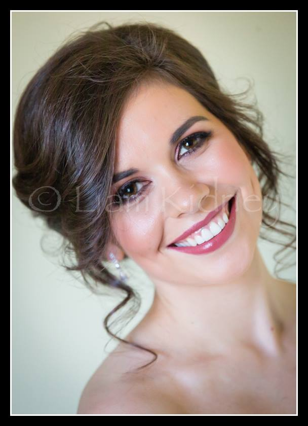 Beautiful soft makeup by Nima