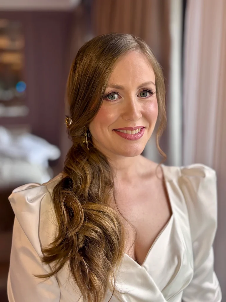 Beautiful bride with soft bridal makeup